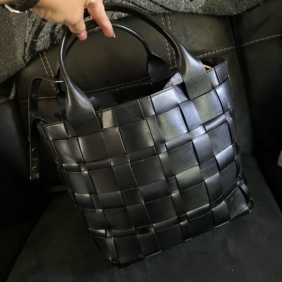 Michael Kors black basket weave bag - Picture 5 of 8